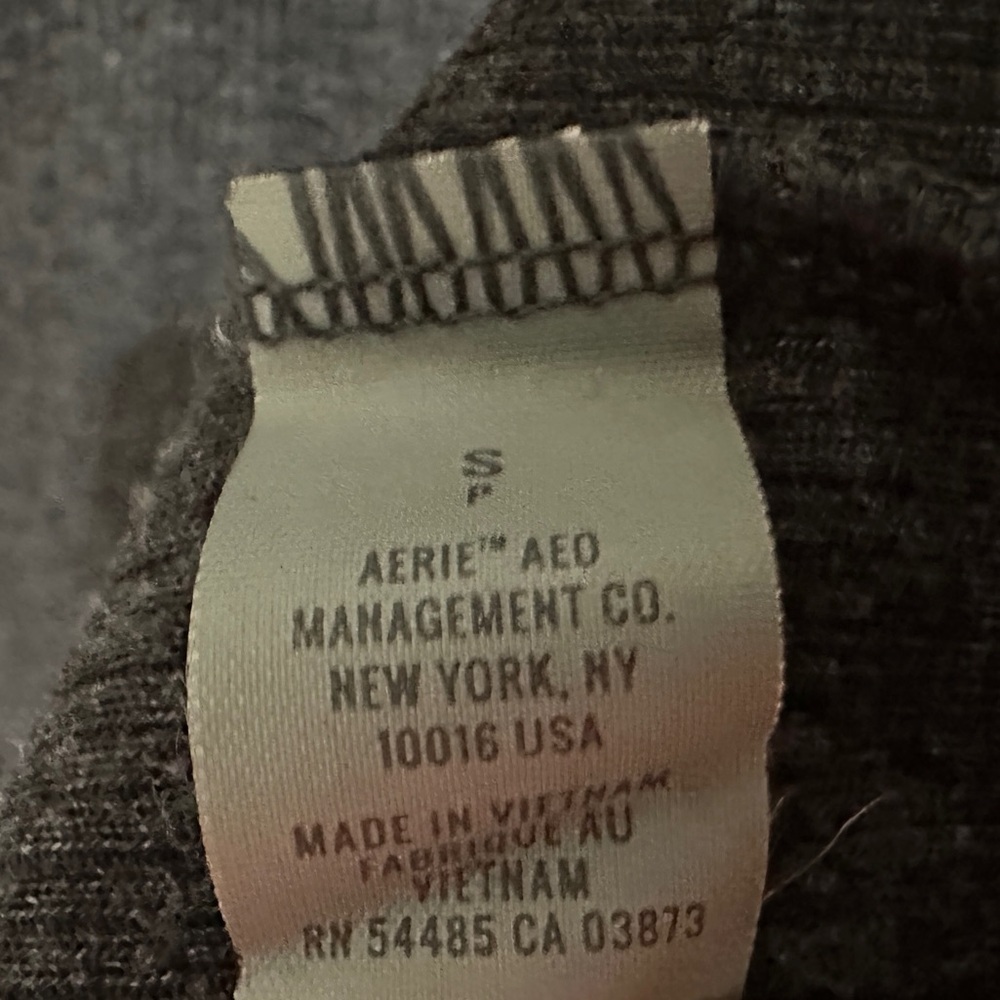 310 AERIE | NWT  Charcoal Gray Ribbed Scoop Neck Tank Top (Size S) - Picture 9 of 13